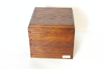 正方形の弁当箱（杉、柾目）
